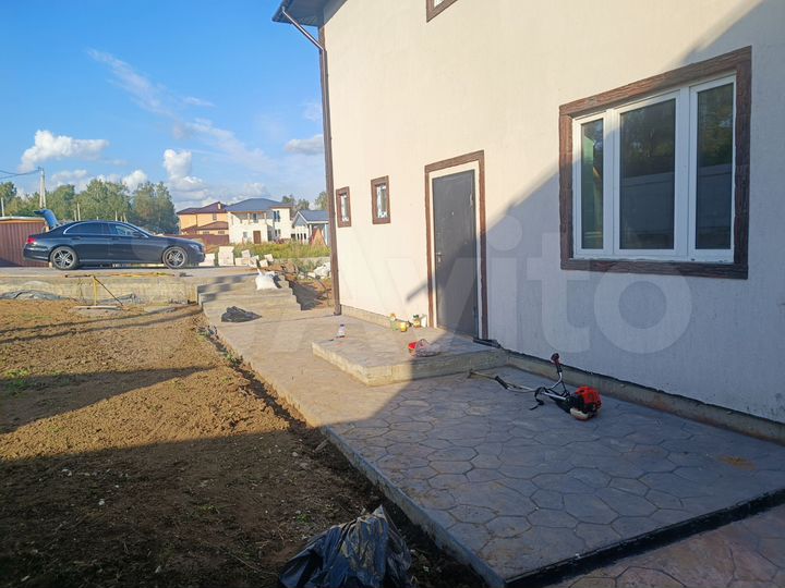 Дом 160 м² на участке 5 сот.