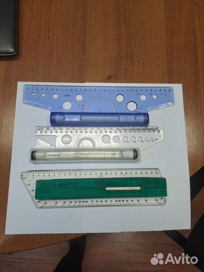 Линейка чертежная
