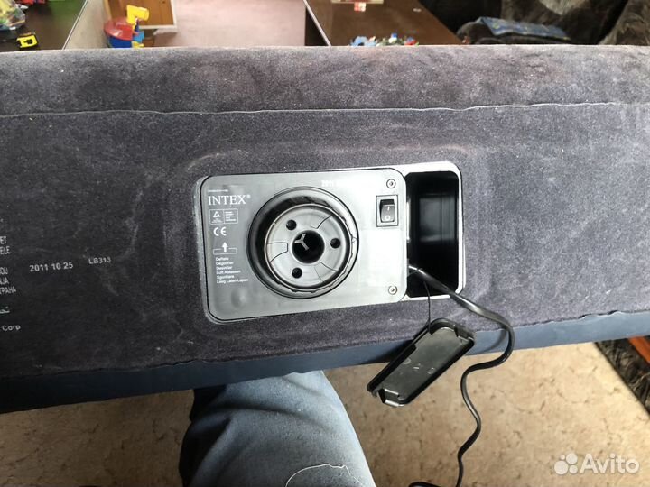 Матрас надувной (кровать) intex