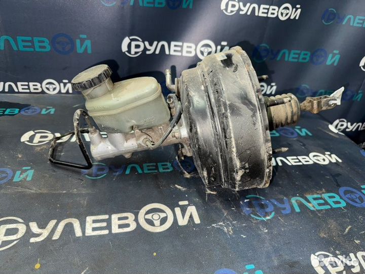 Вакуумный усилитель тормозов передний правый