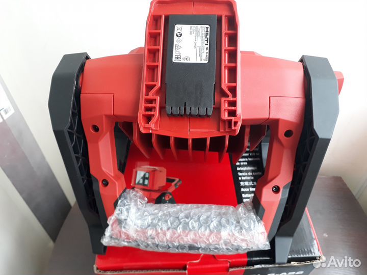 Аккумуляторный светодиодный прожектор Hilti SL 6-A