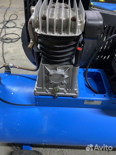 Компрессор воздушный Италия 200л