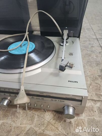 Музыкальный центр philips 1410