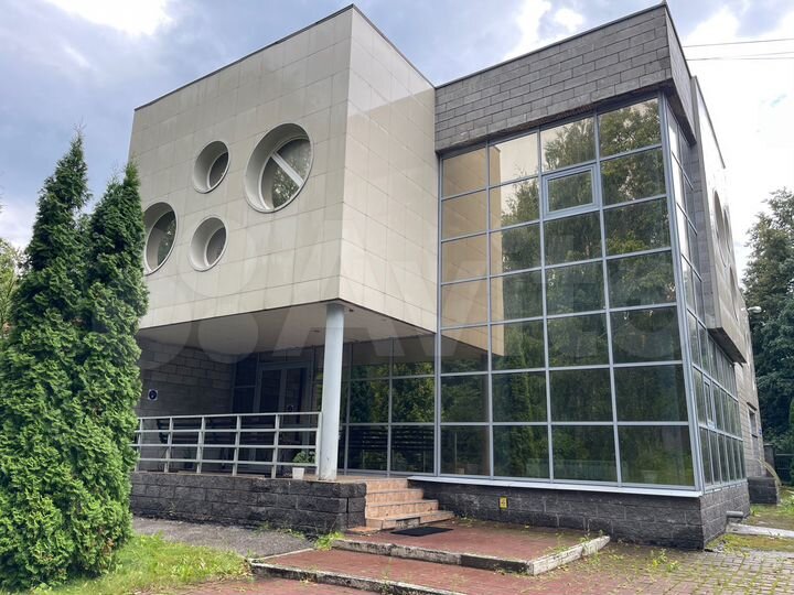 Склад с офисом, 123 м² + 5 парковок