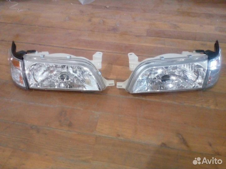 Комплект фар хрусталь Тойота Королла 91-02 г.в