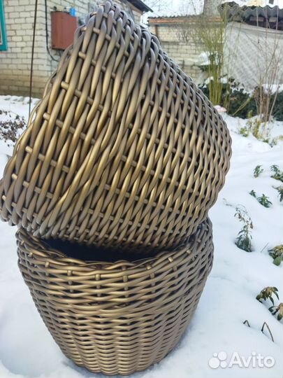 Корзина плетеная из ротанга