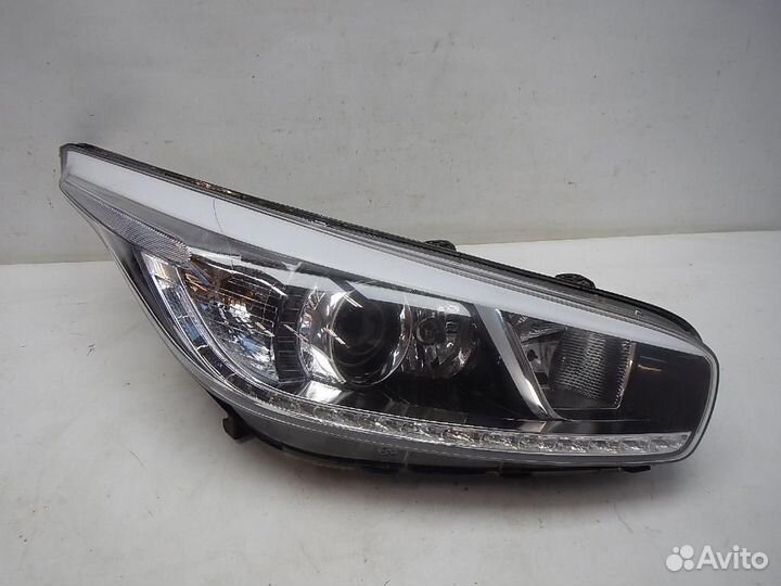Фара правая Kia Ceed