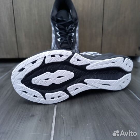 Кроссовки asics летние