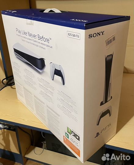 Коробка от Sony PS5