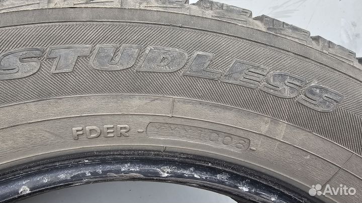 Yokohama Ice Guard IG20 215/65 R17