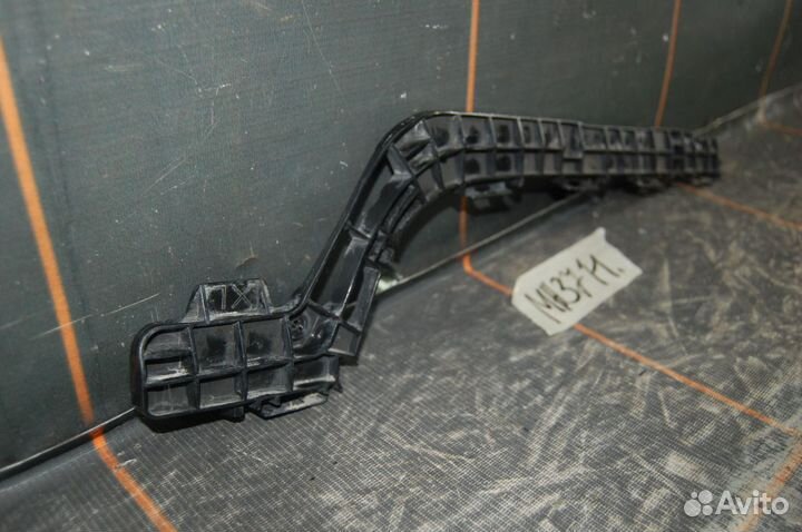 Кронштейн бампера заднего левый - Lexus LX 3