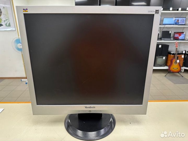 Монитор Viewsonic VA903B (Центр)