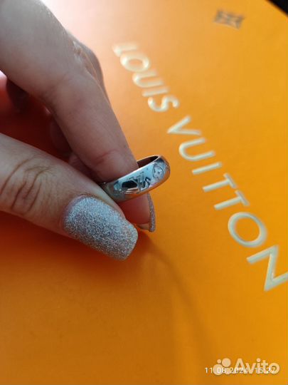 Кольцо louis vuitton (16p)