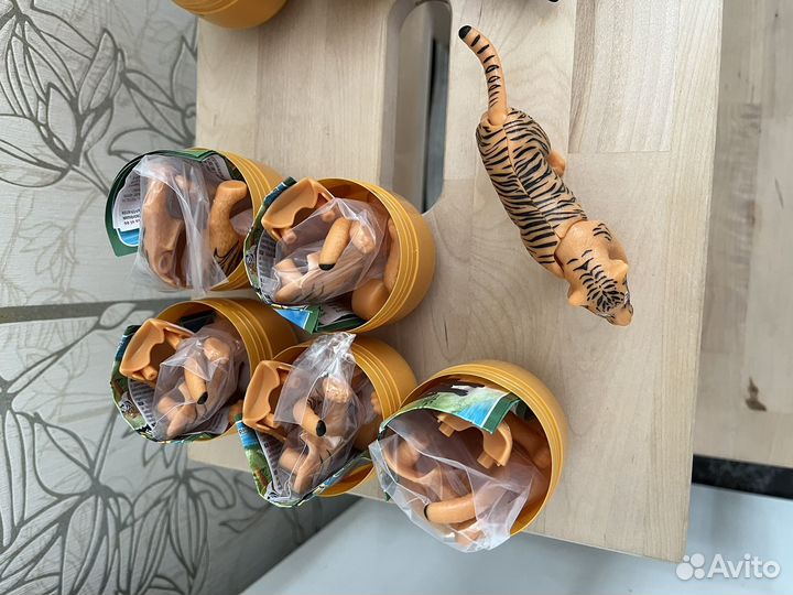 Kinder maxi natoonsкиндер новые игрушки