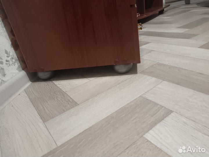 Комод и столик