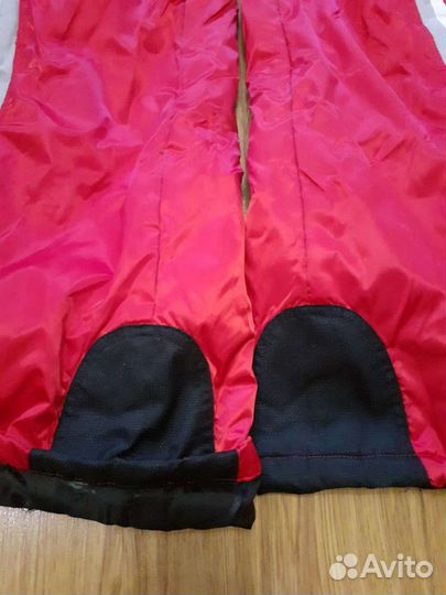 Горнолыжный костюм, перчатки, шапка