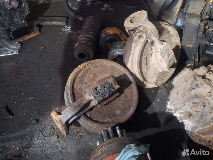 Натяжитель цепи hitachi 200