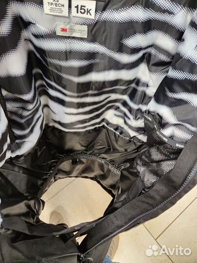 Сноубордическая куртка женская