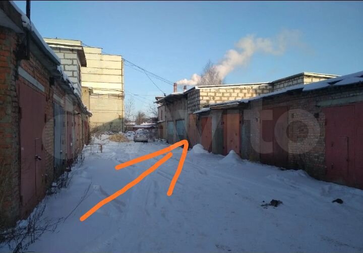 Гараж, > 30 м²