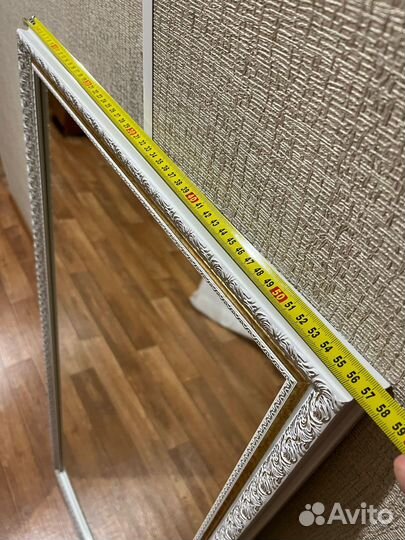 Зеркало настенное в раме