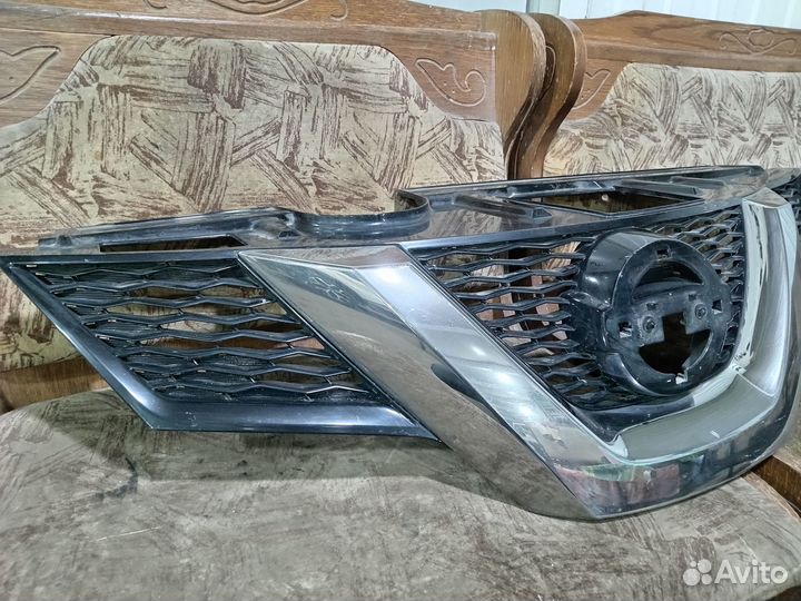 Nissan x trail t32 решётка радиатора с хромом