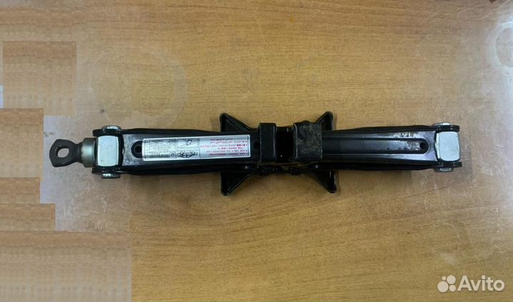 Equus Genesis Домкрат 1000 KG Quoris Экус Генезис