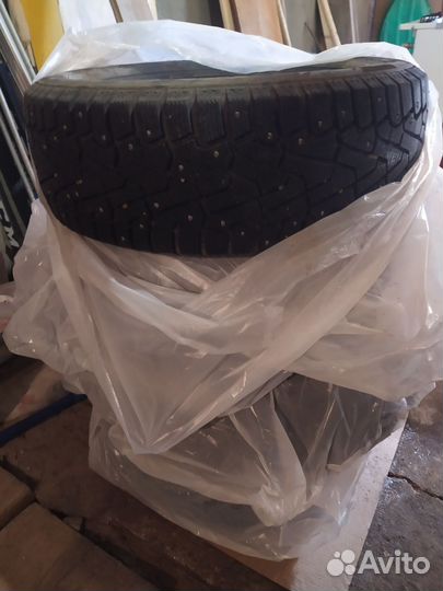 Pirelli Ice Zero 205/55 R16
