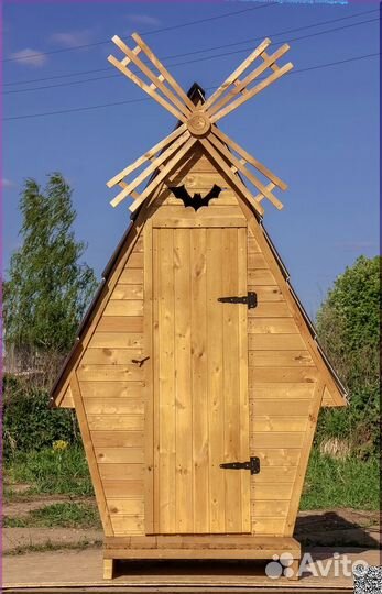 Уличный туалет деревянный DRE451