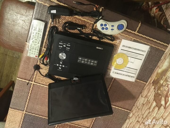 Портативный DVD-плеер+TV тюнер 11