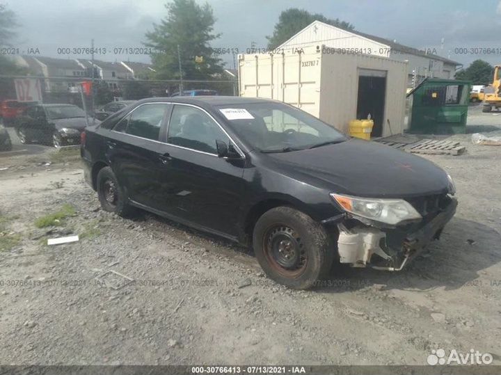 Стекло двери (форточка) заднее левое Toyota Camry