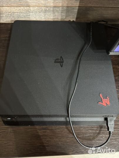 Sony PS4 slim 1tb