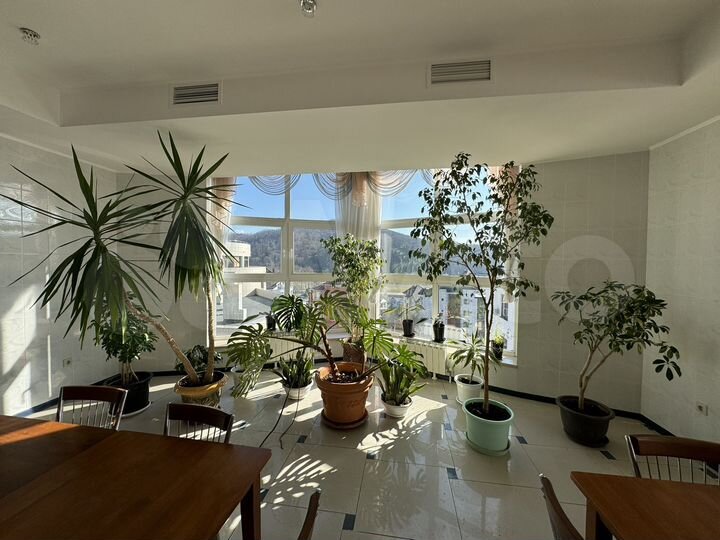 Гостиница, 2713 м²