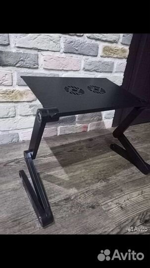 Столик для ноутбука с системой охлаждения
