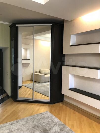 2-к. квартира, 52 м², 3/3 эт.