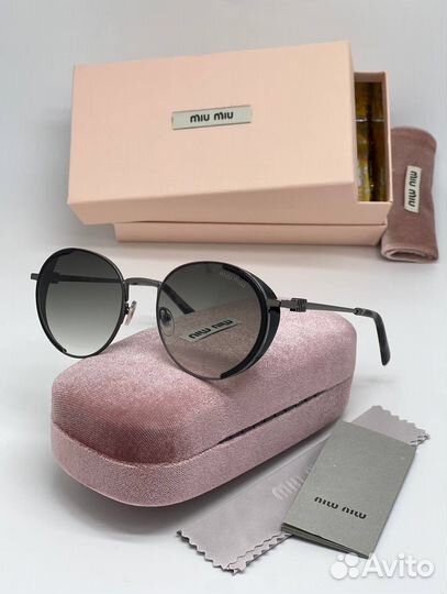 Солнцезащитные очки miu miu