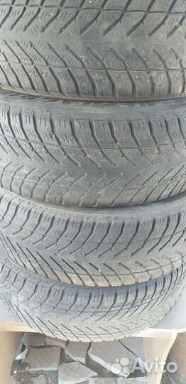 Goodyear UltraGrip 225/65 R17