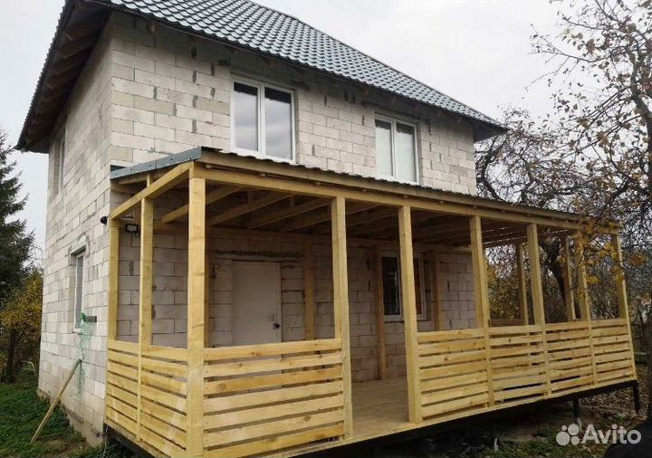 Строители