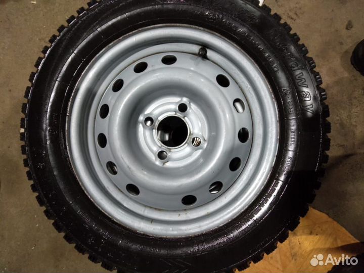 R14 Goodyear UltraGrip 185/65, PCD 4x100 DIA 60.1