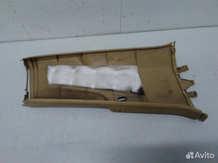 Обшивка стойки нижняя левая Volkswagen Passat B6