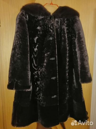 Шуба мутоновая с капюшоном