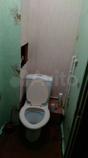 Комната 8,5 м² в 5-к., 2/9 эт.