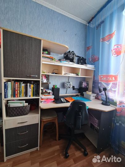 Детски письменный стол