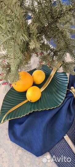 Блюдо большой изумрудный лист с золотом