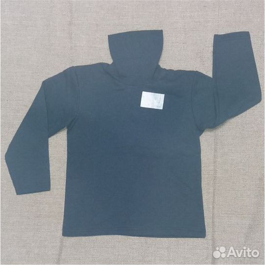 Новая толстовка, теплая с горлом, рост от 122