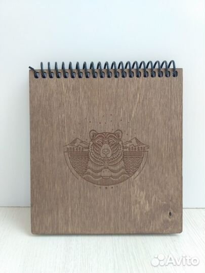 Подарочный блокнот с гравировкой из дерева