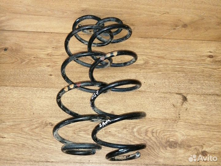 Задняя пружина Peugeot 207