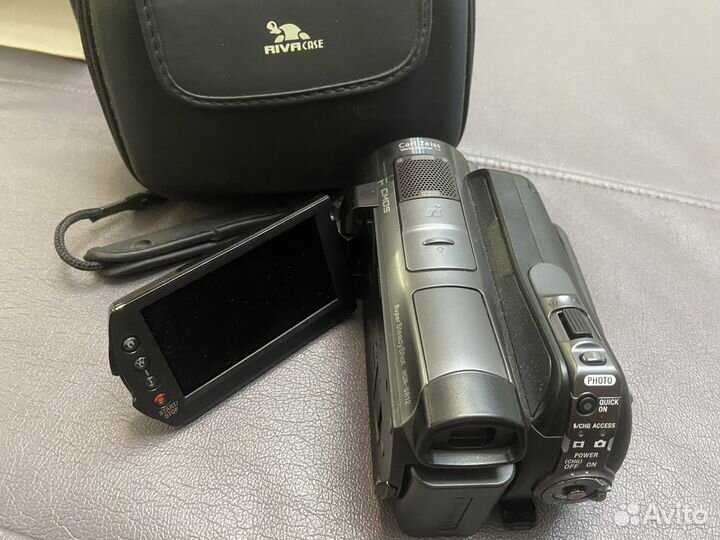 Видеокамера Sony HDR-SR12E