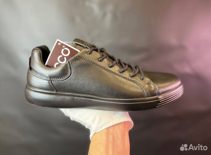 Кроссовки Ecco легкие