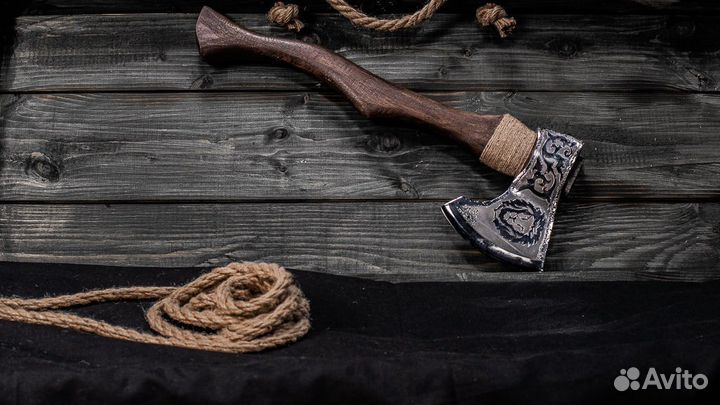 Топор кованный ручной работы