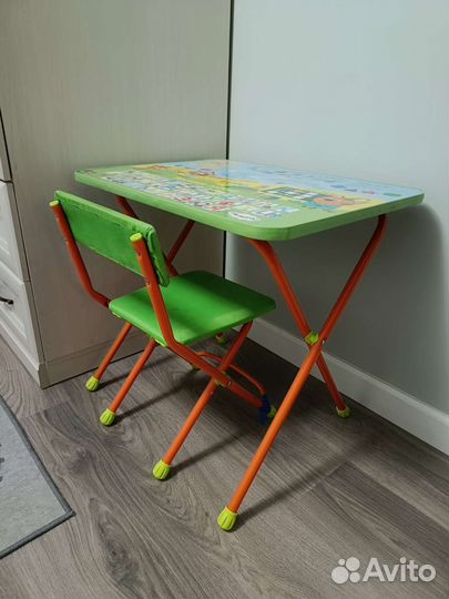 Комплект детской мебели стол и стул